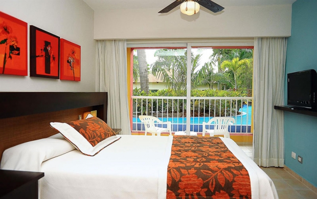Tropical Princess Beach Resort 