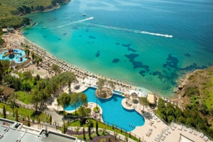 Aria Claros Beach Spa Resort 